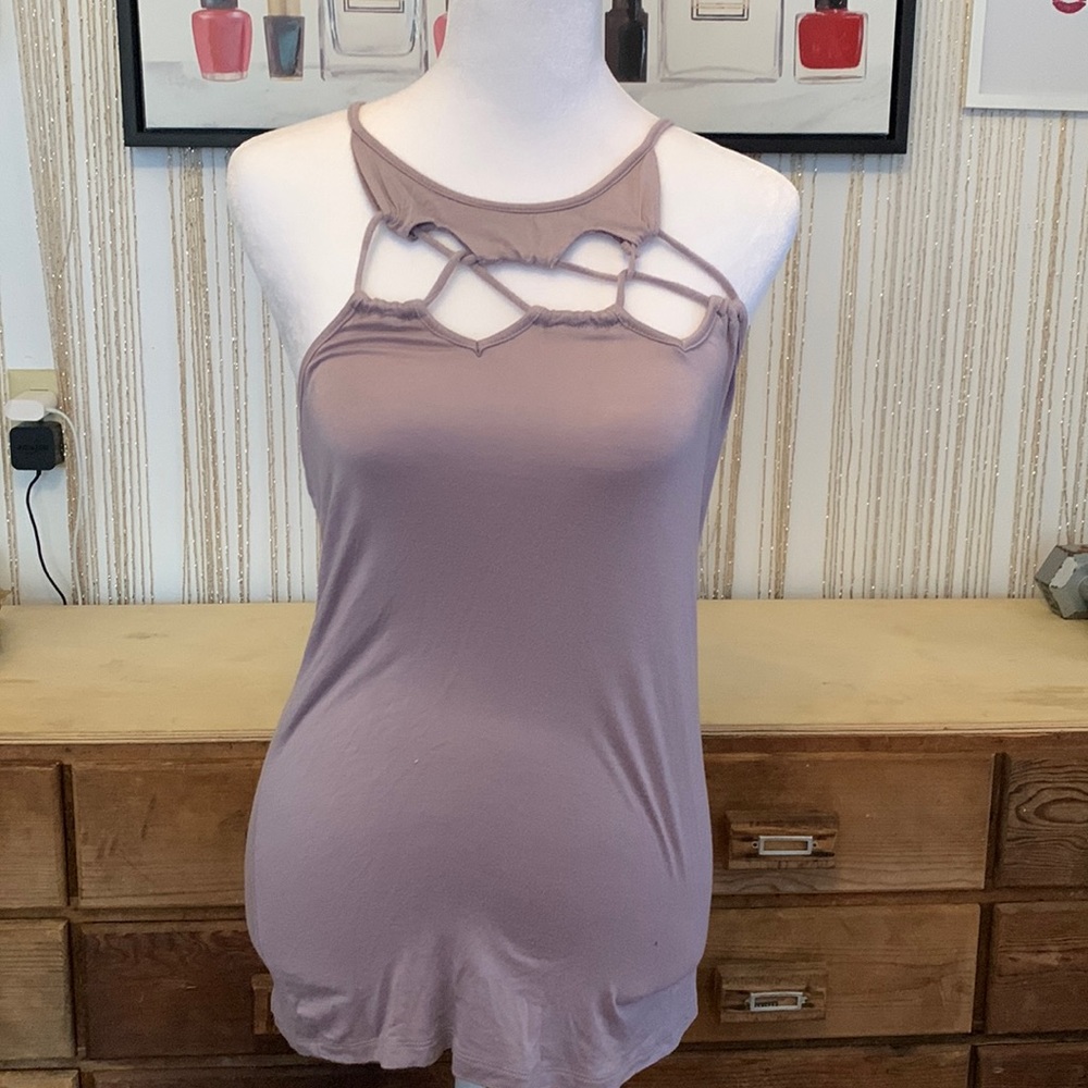 Red BKE tank with cut out details sz large